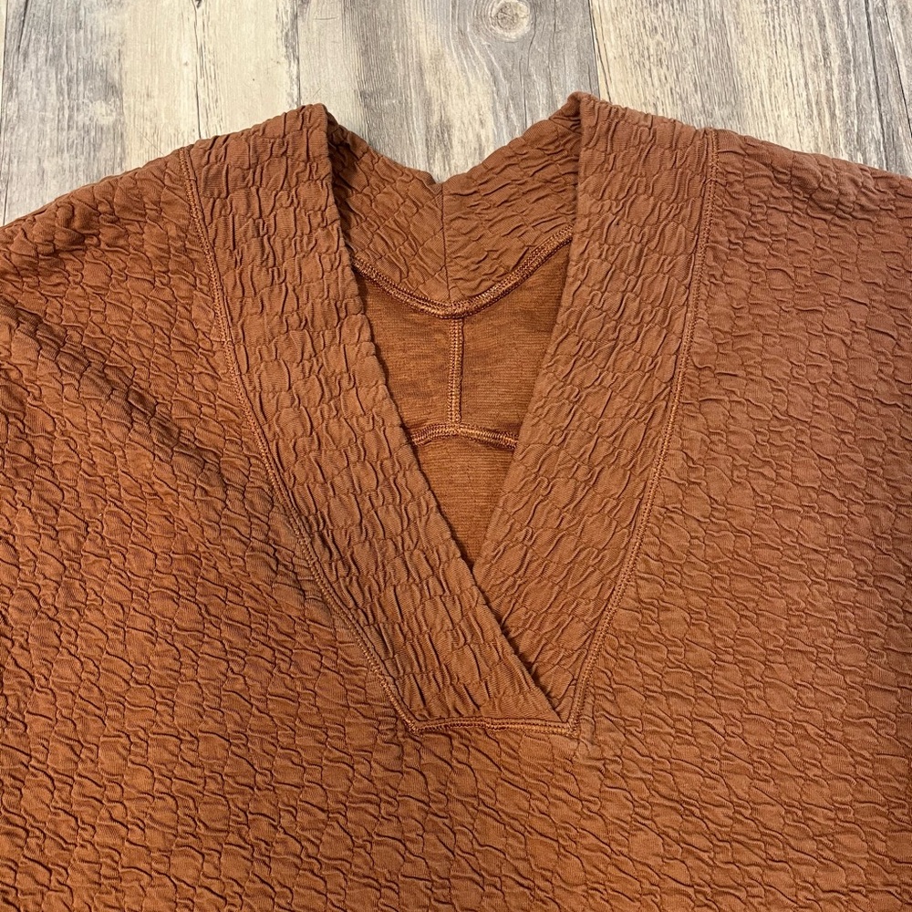 Lululemon Rippled Knit V-Neck Pullover Copper Brown Women’s Size 6 Long Sleeve - Picture 9 of 12